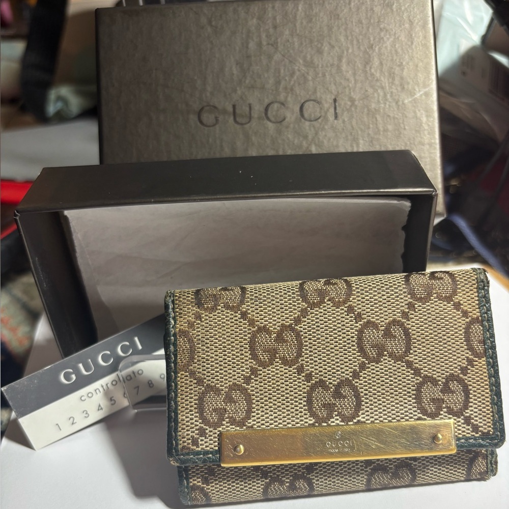 Full inclusion-Gucci Beige and Brown Monogram Card Holder